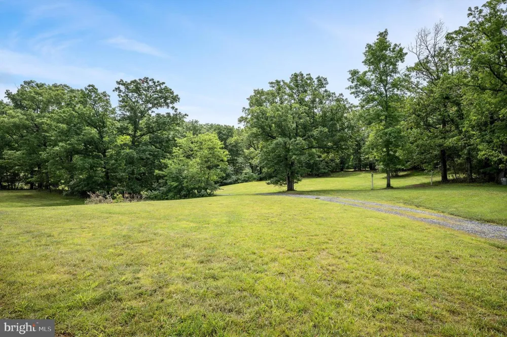 210 WOODS DRIVE Cross Junction, VA 22625