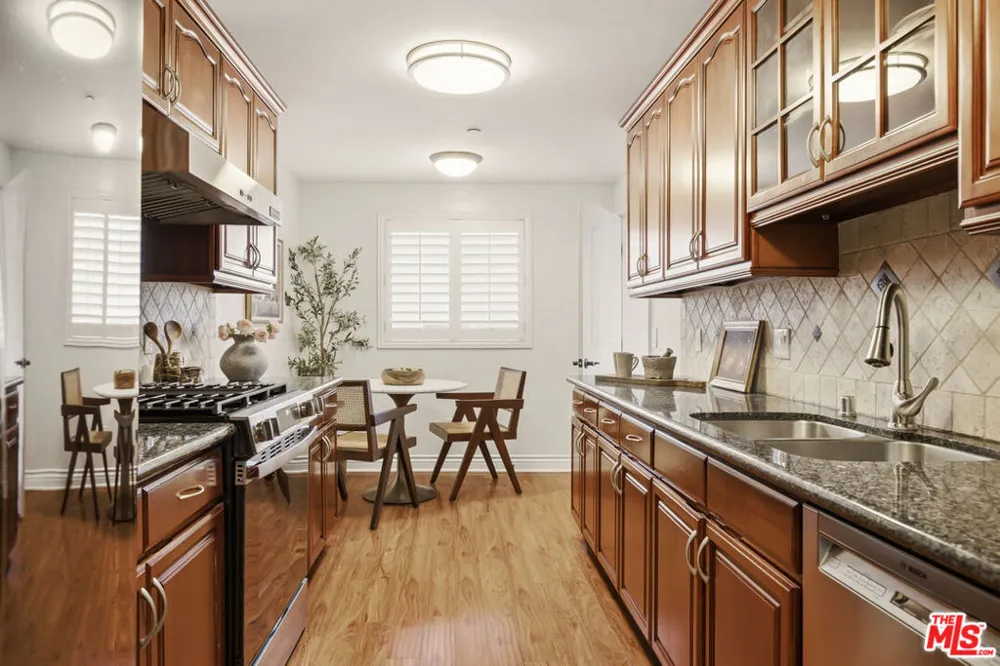 2486 S Centinela Avenue #303 Los Angeles, CA 90064