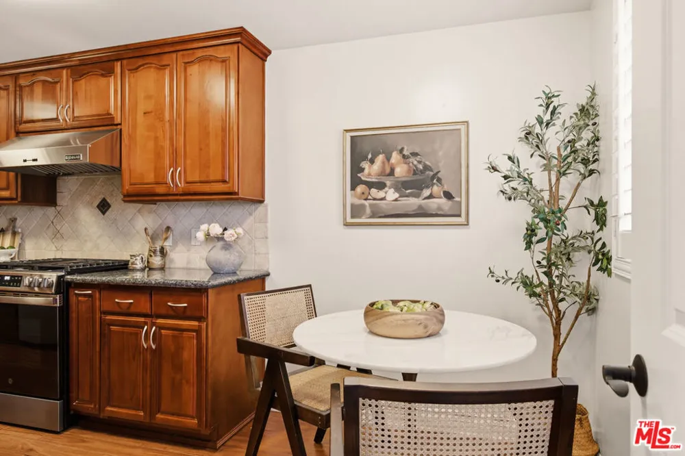 2486 S Centinela Avenue #303 Los Angeles, CA 90064