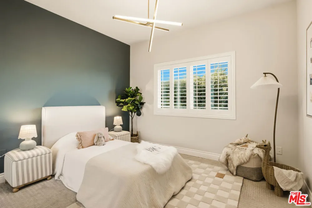 2486 S Centinela Avenue #303 Los Angeles, CA 90064