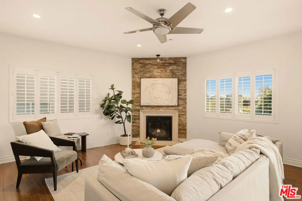 2486 S Centinela Avenue #303 Los Angeles, CA 90064