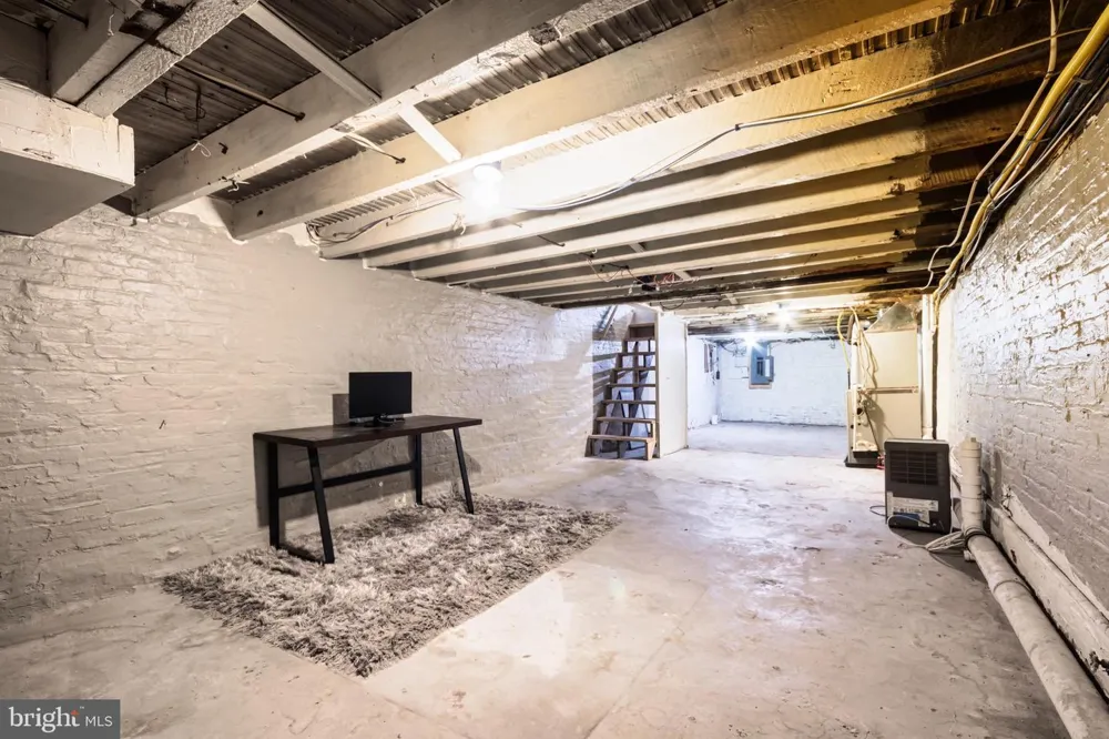 819 MONTFORD AVENUE Baltimore, MD 21205