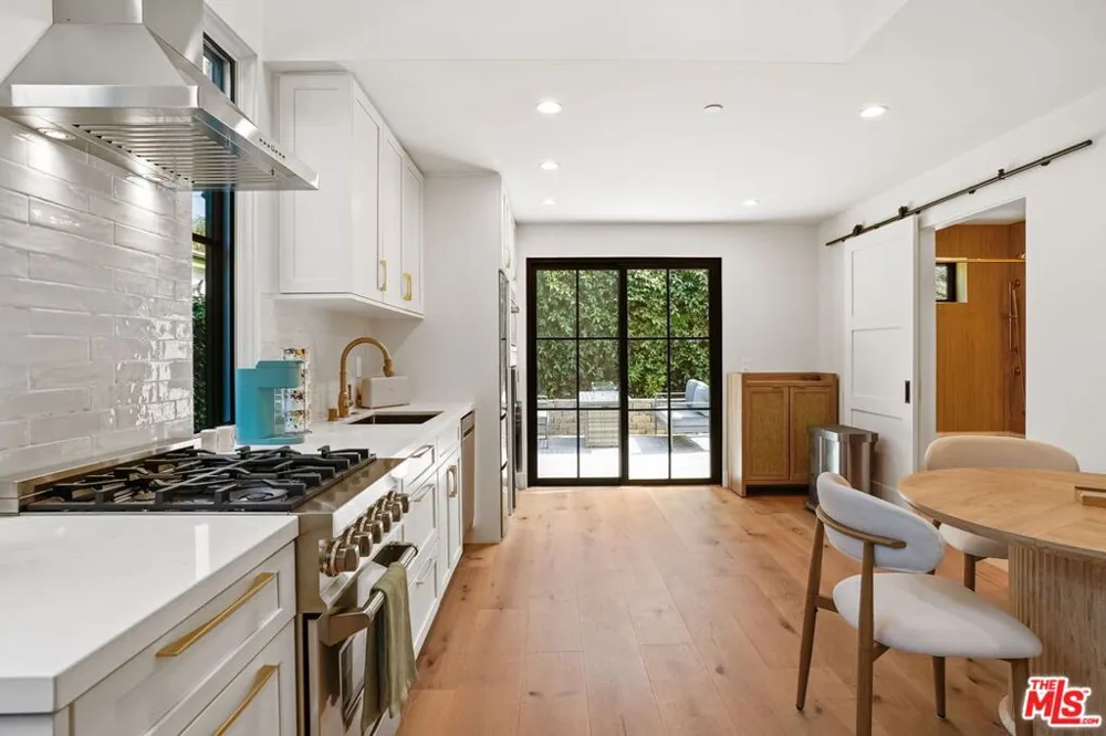 4034 Coolidge Avenue Culver City, CA 90066