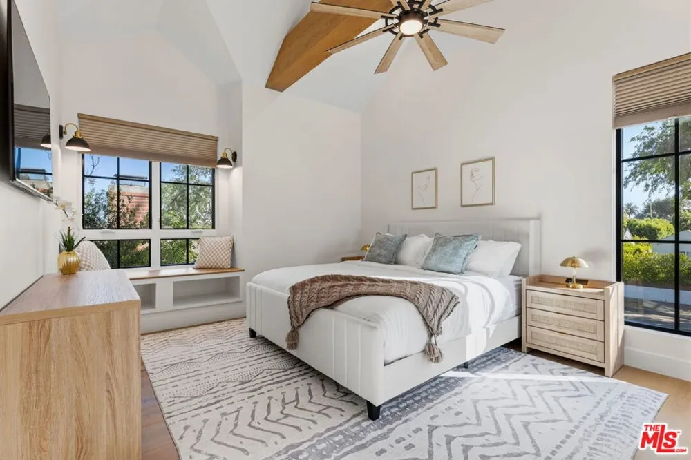 4034 Coolidge Avenue Culver City, CA 90066