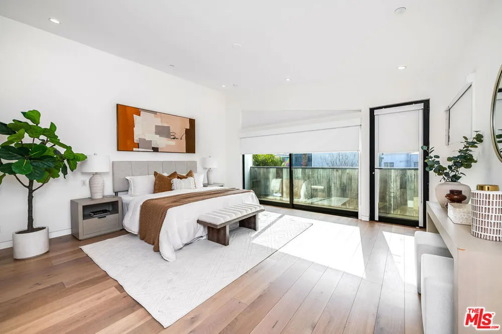 1620 Electric Avenue Venice, CA 90291