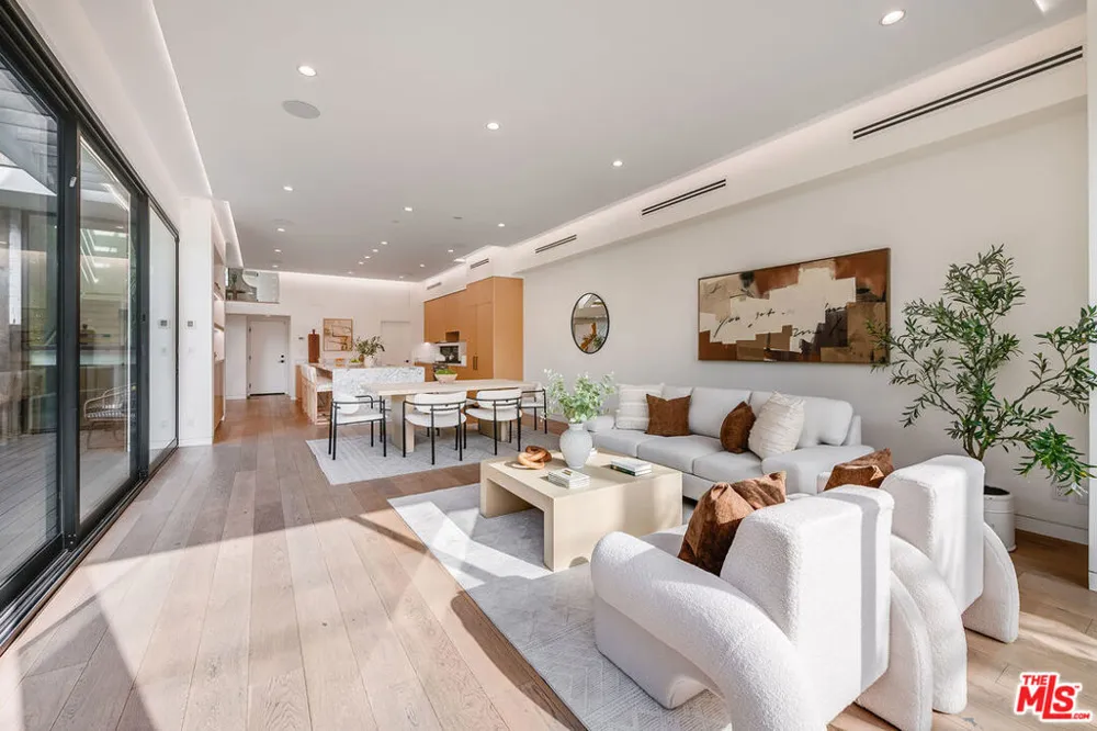 1620 Electric Avenue Venice, CA 90291