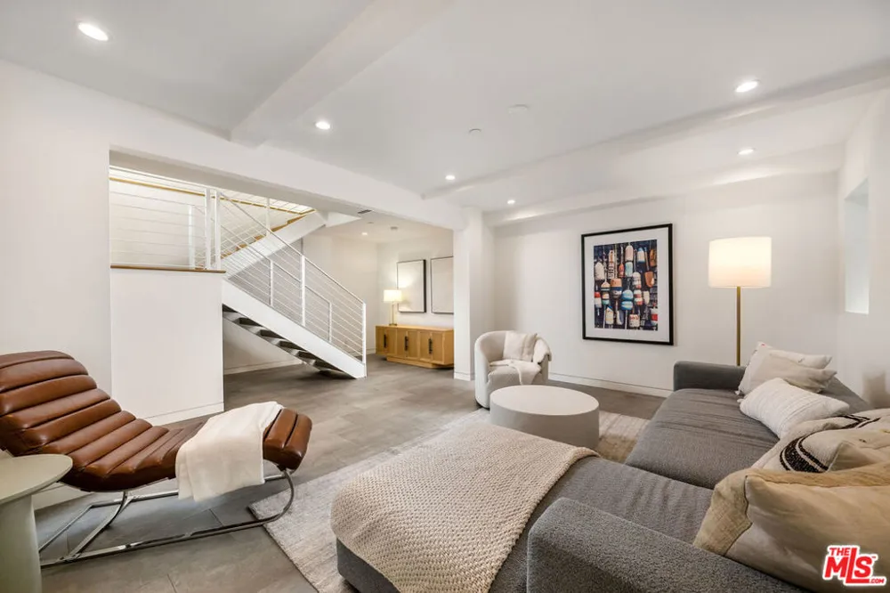 1620 Electric Avenue Venice, CA 90291