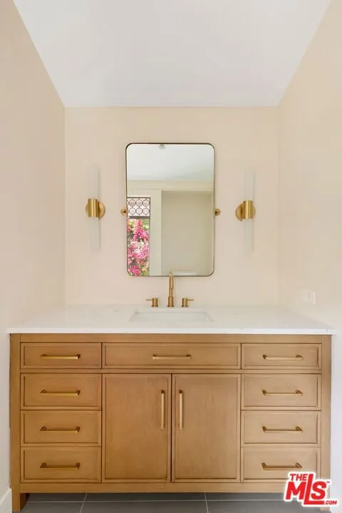 1121 La Collina Drive Beverly Hills, CA 90210