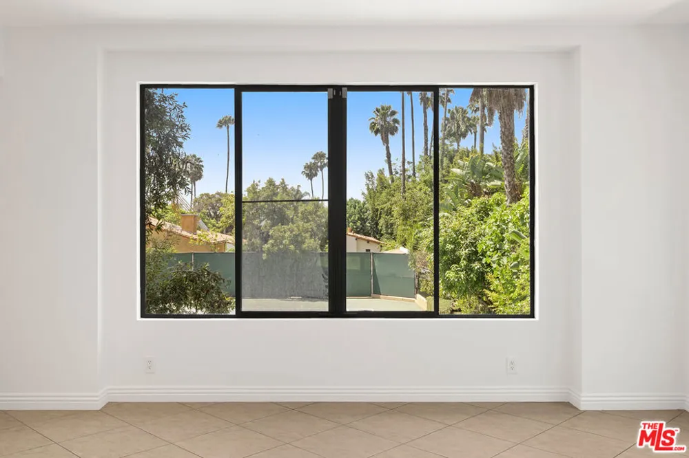 1121 La Collina Drive Beverly Hills, CA 90210