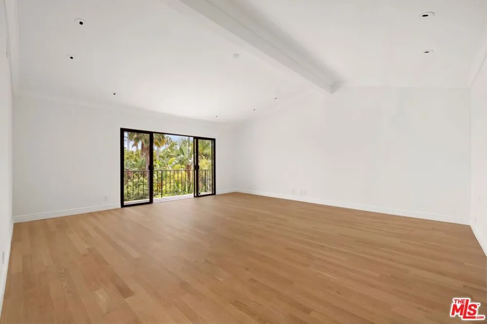 1121 La Collina Drive Beverly Hills, CA 90210