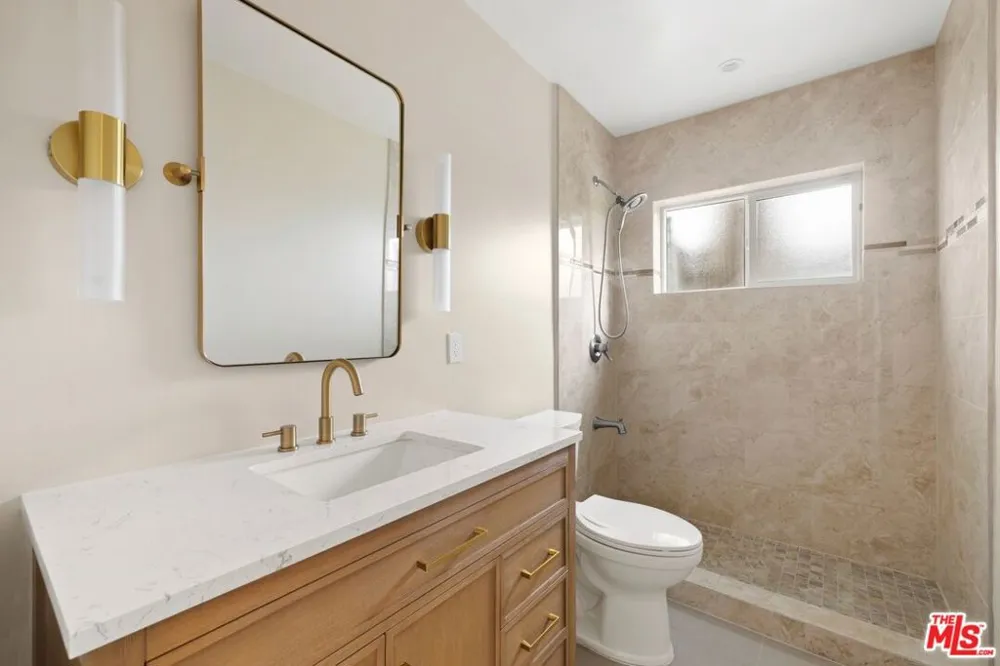 1121 La Collina Drive Beverly Hills, CA 90210