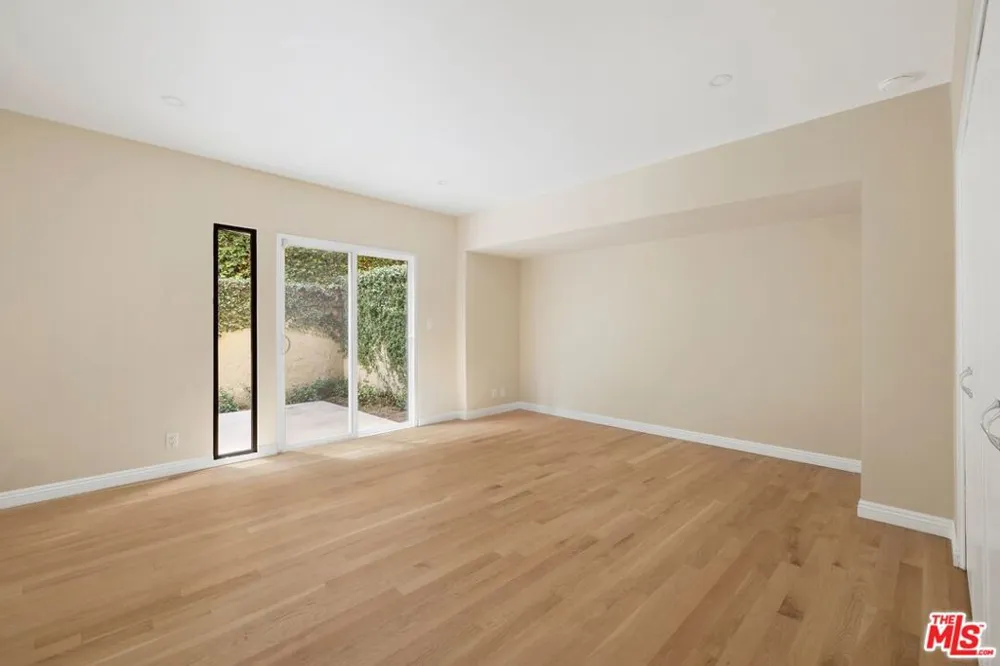 1121 La Collina Drive Beverly Hills, CA 90210