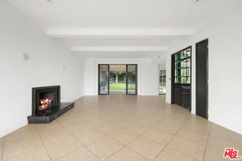 1121 La Collina Drive Beverly Hills, CA 90210