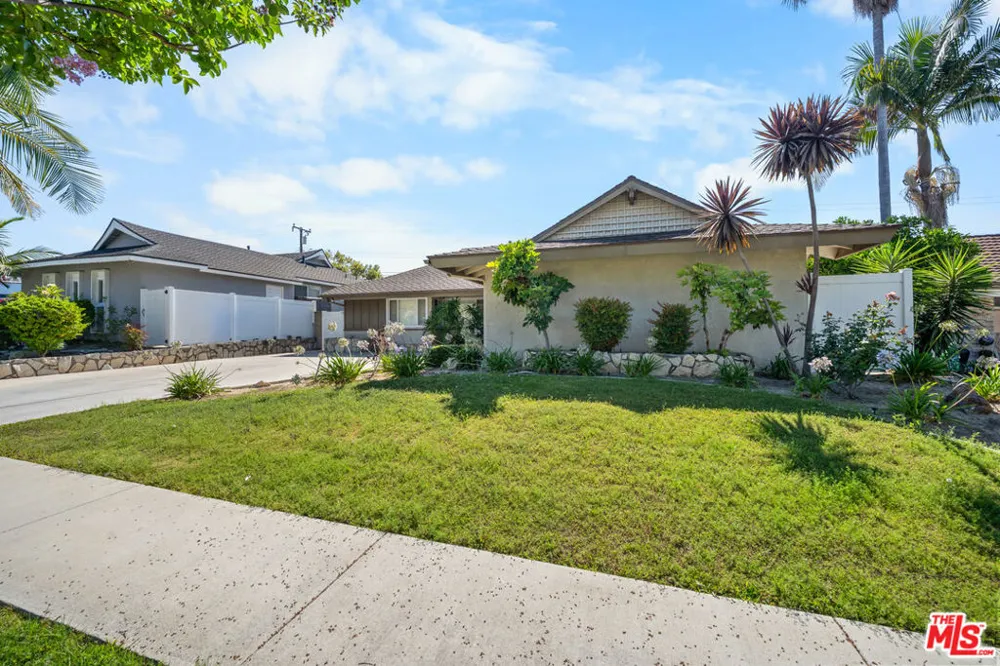 12127 Edgeworth Avenue Whittier, CA 90604