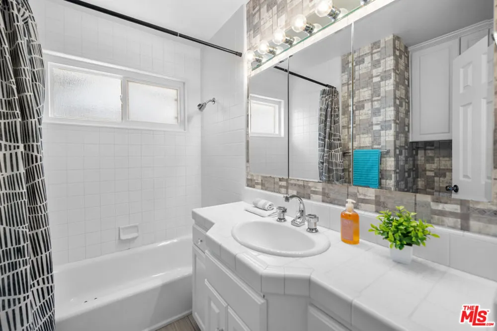 12127 Edgeworth Avenue Whittier, CA 90604