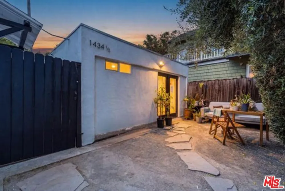 1434 24th Street Santa Monica, CA 90404