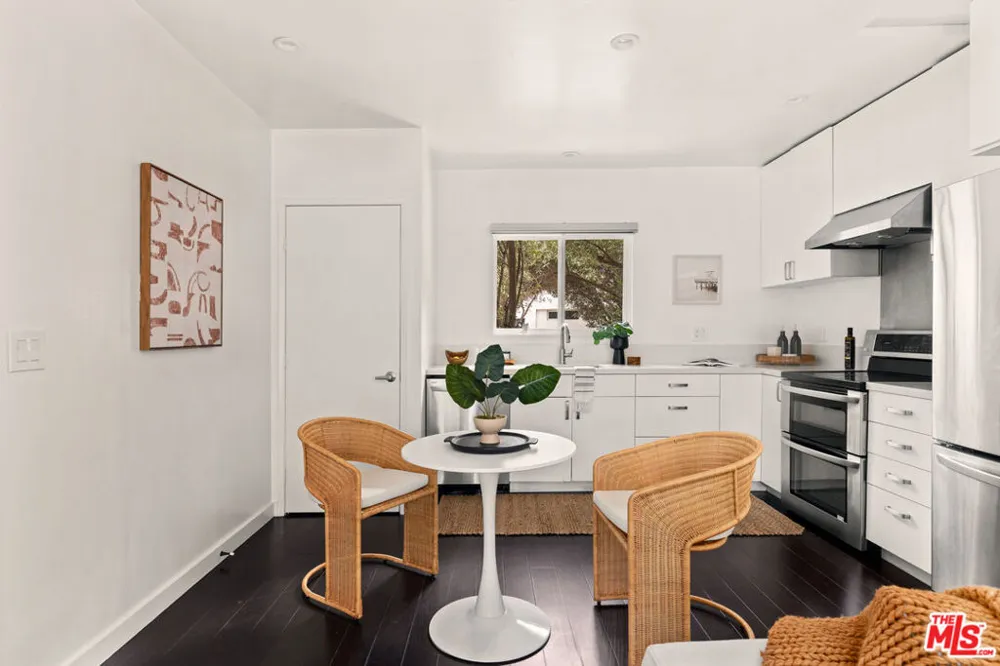 1434 24th Street Santa Monica, CA 90404