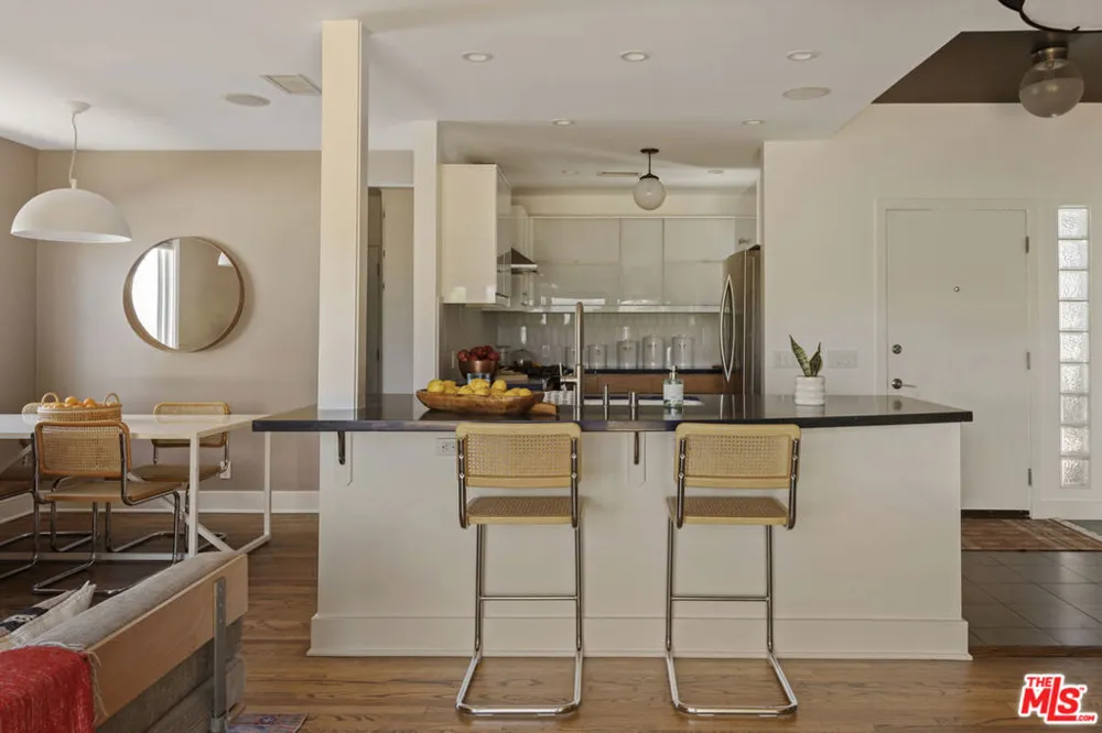 4210 Palmero Drive Los Angeles, CA 90065