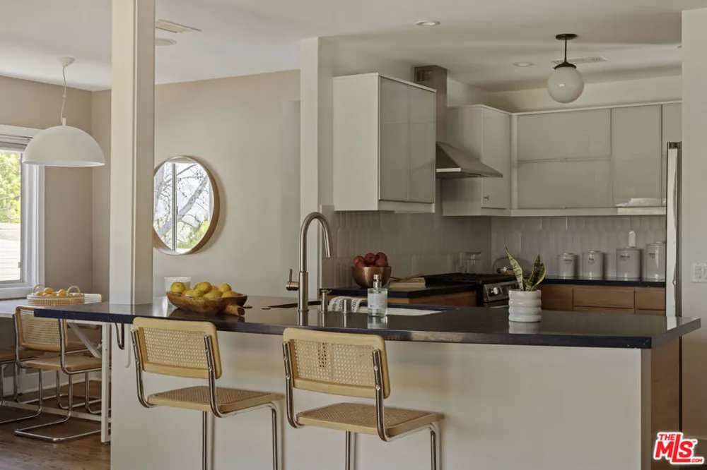 4210 Palmero Drive Los Angeles, CA 90065