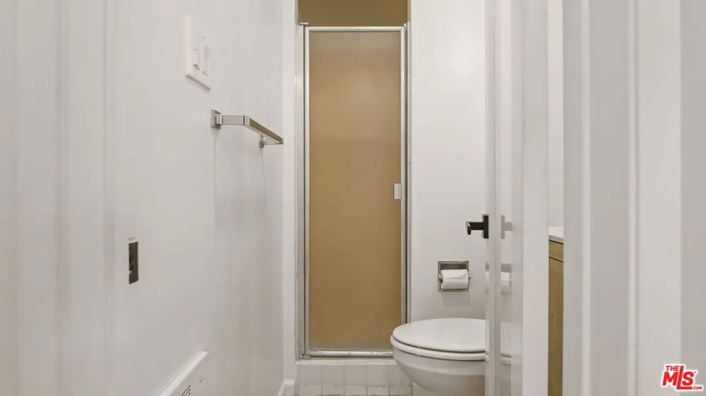 1413 18th Street #D Santa Monica, CA 90404