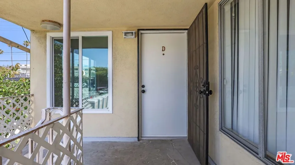 1413 18th Street #D Santa Monica, CA 90404