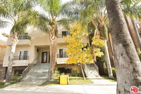 4428 Fulton Avenue #103