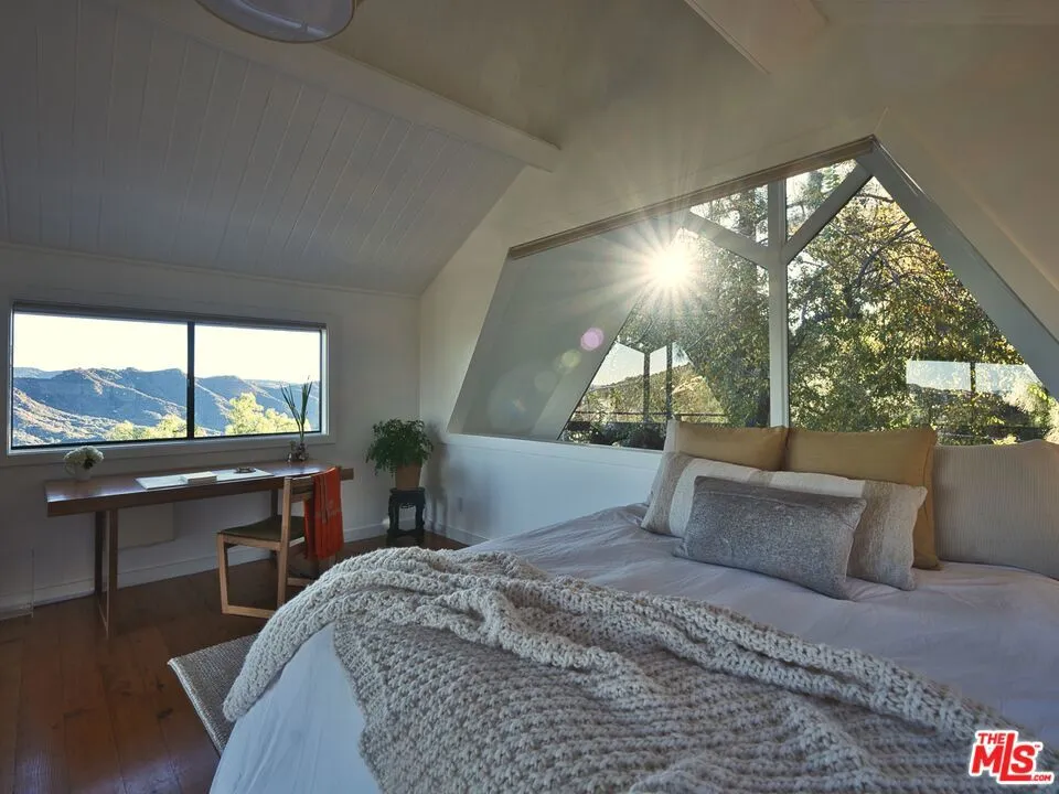 19995 Sischo Drive Topanga, CA 90290