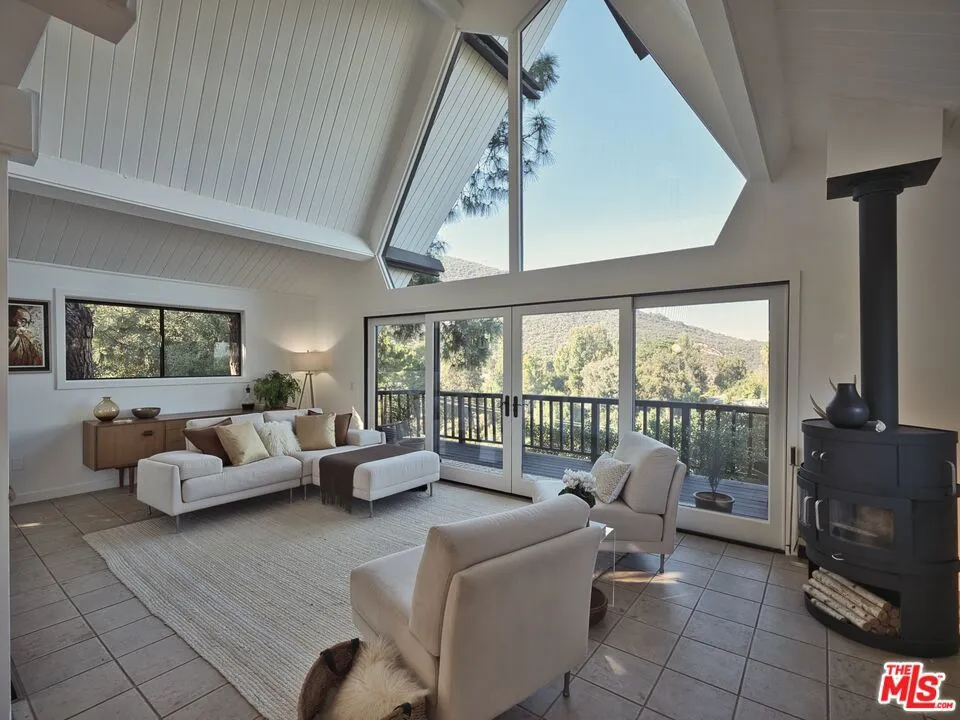 19995 Sischo Drive Topanga, CA 90290