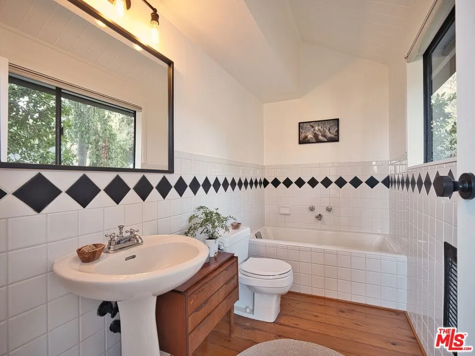 19995 Sischo Drive Topanga, CA 90290