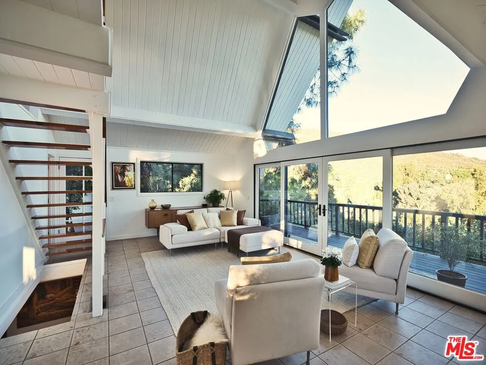 19995 Sischo Drive Topanga, CA 90290