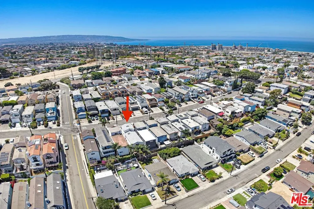 1633 Van Horne Lane Redondo Beach, CA 90278