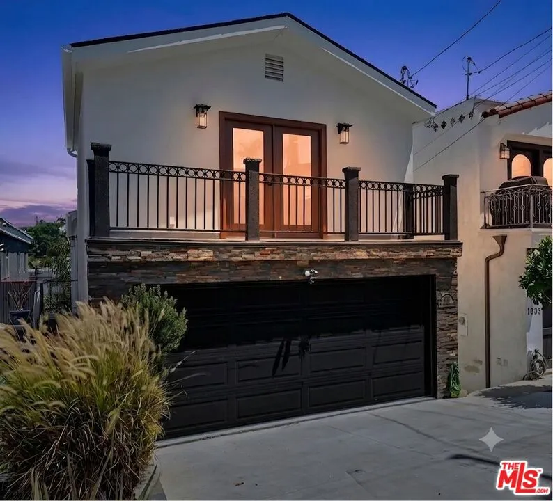 1633 Van Horne Lane Redondo Beach, CA 90278