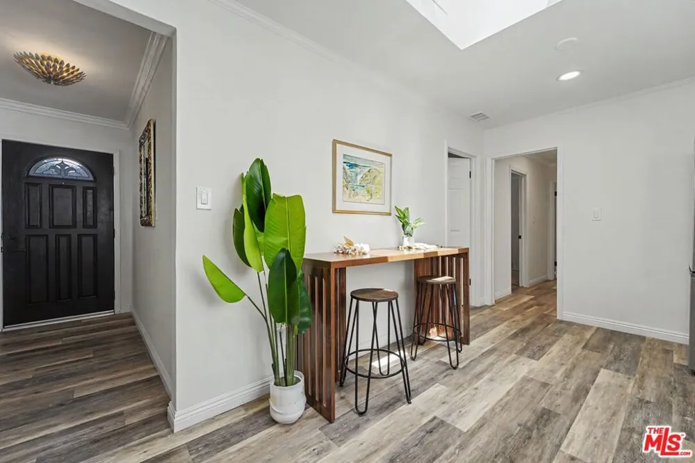1633 Van Horne Lane Redondo Beach, CA 90278