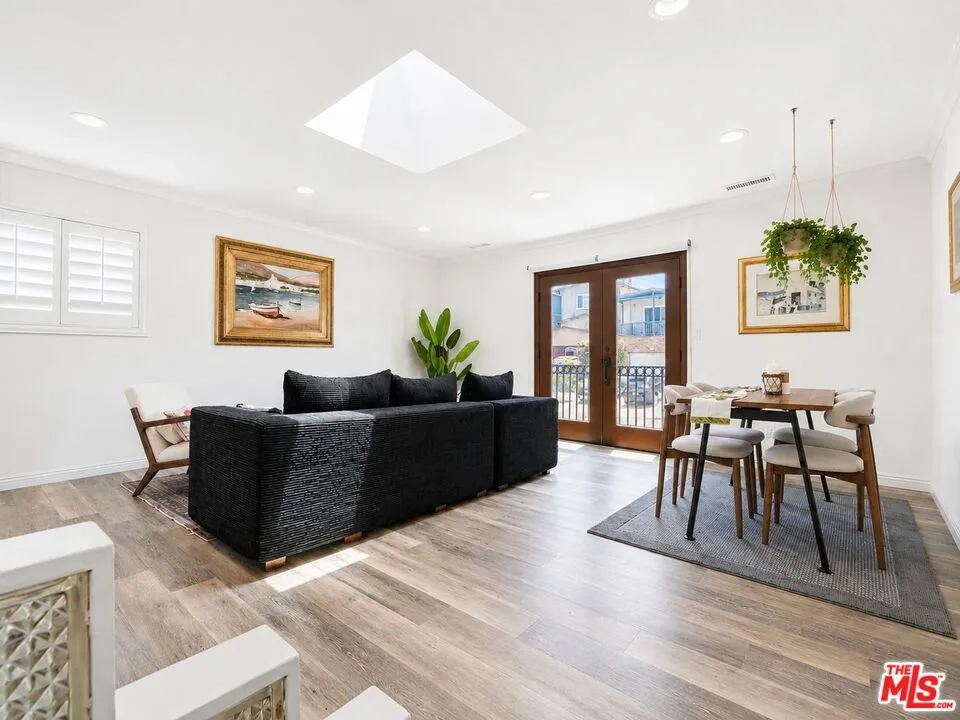 1633 Van Horne Lane Redondo Beach, CA 90278