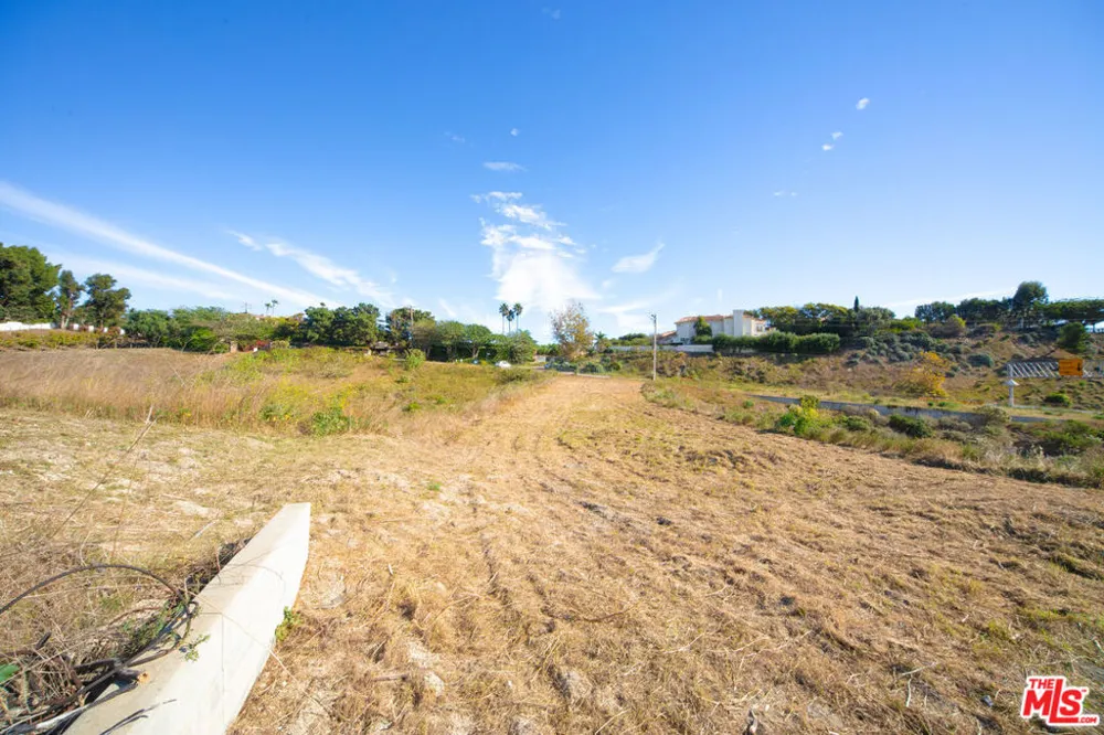6011 Kanan Dume Road Malibu, CA 90265