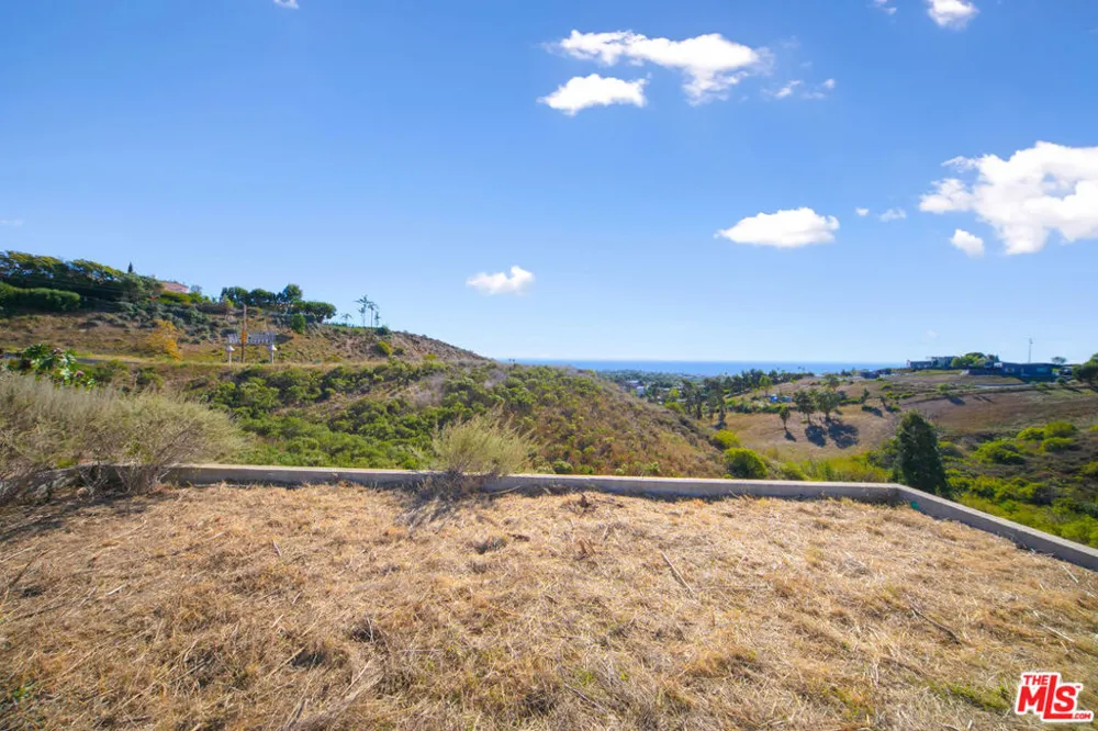 6041 Kanan Dume Road Malibu, CA 90265