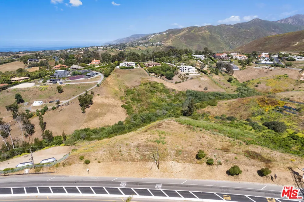 6111 Kanan Dume Road Malibu, CA 90265