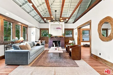 350 Avenue 57