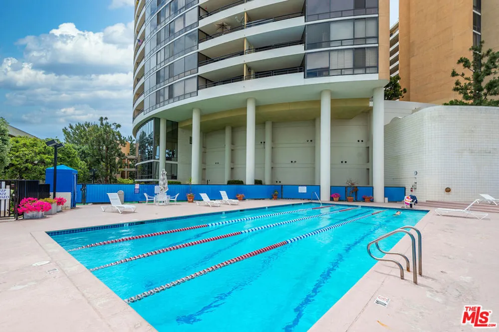 4265 Marina City Drive #415 Marina del Rey, CA 90292