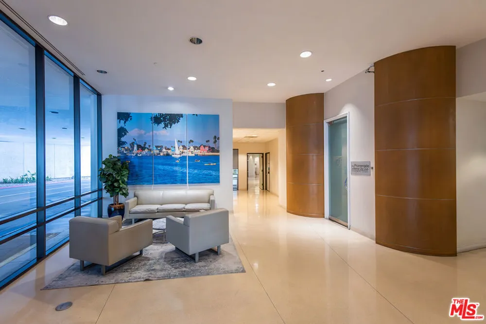 4265 Marina City Drive #415 Marina del Rey, CA 90292