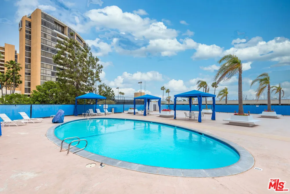 4265 Marina City Drive #415 Marina del Rey, CA 90292
