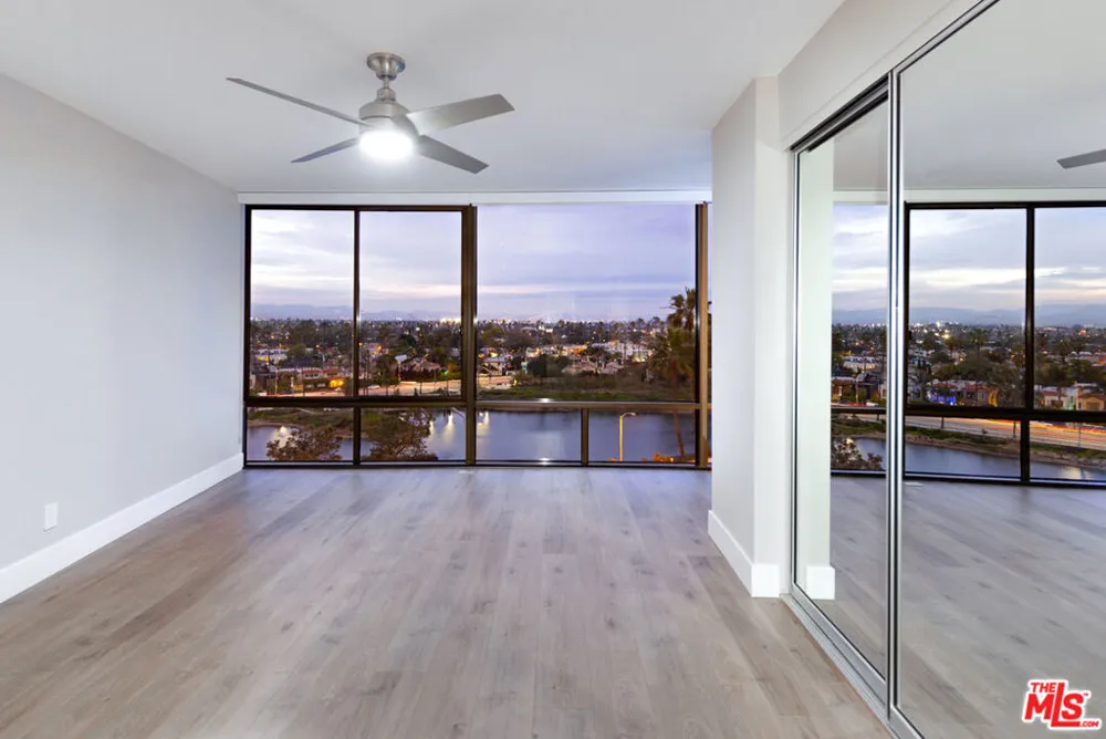 4265 Marina City Drive #415 Marina del Rey, CA 90292