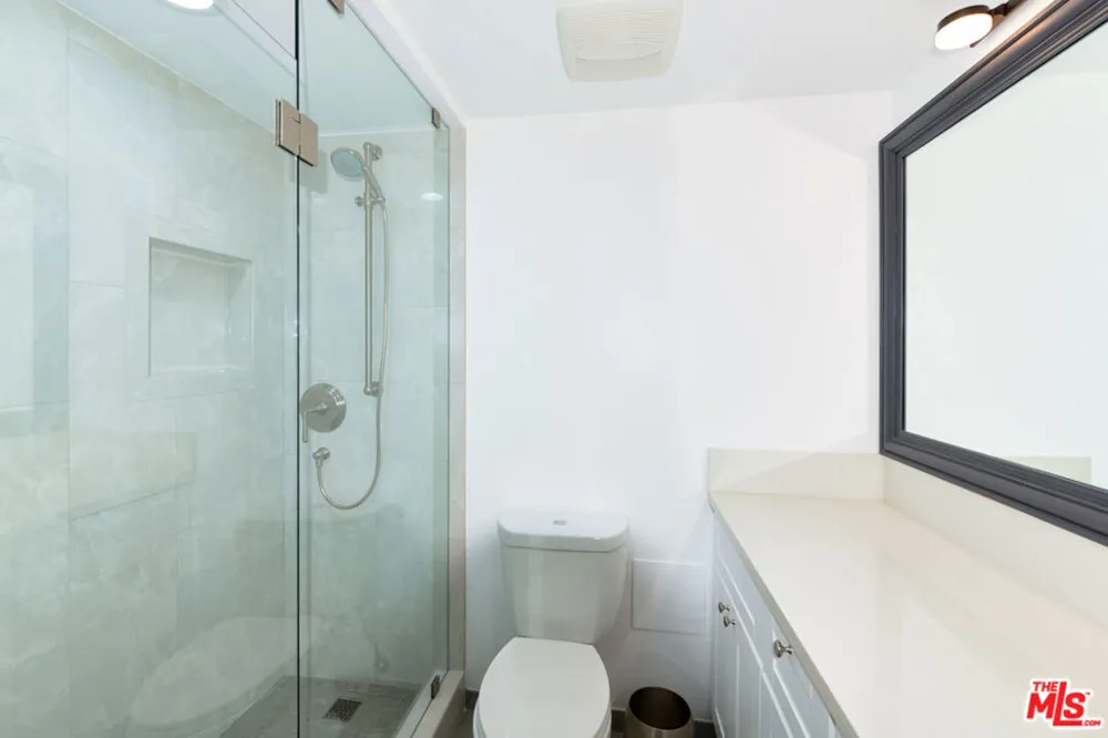 4265 Marina City Drive #415 Marina del Rey, CA 90292