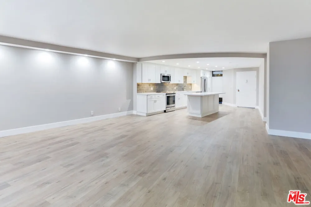 4265 Marina City Drive #415 Marina del Rey, CA 90292