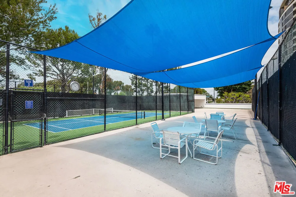 4265 Marina City Drive #415 Marina del Rey, CA 90292