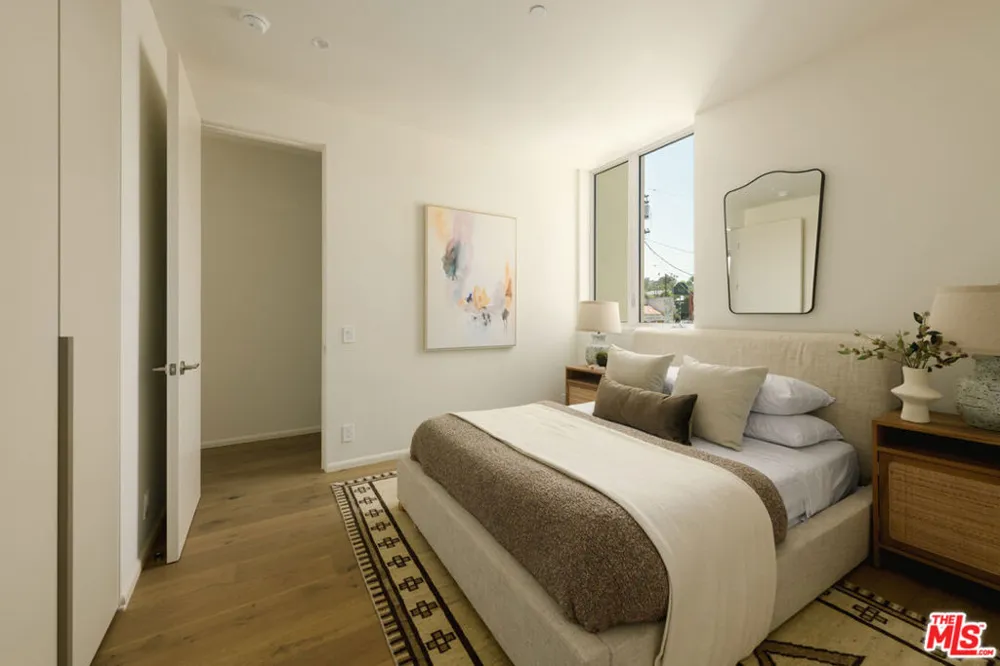 1125 Sanborn Avenue Los Angeles, CA 90029