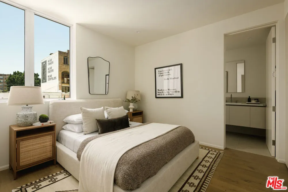 1125 Sanborn Avenue Los Angeles, CA 90029