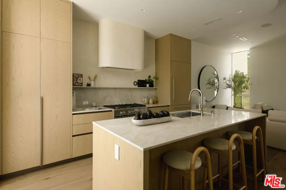 1125 Sanborn Avenue Los Angeles, CA 90029