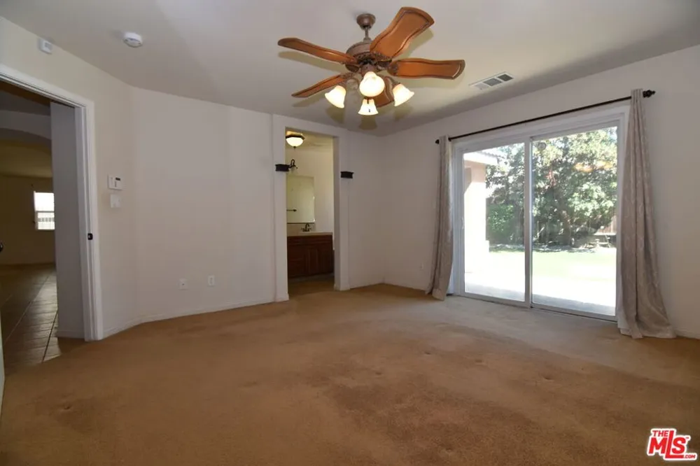 5116 Silver Clover Avenue Bakersfield, CA 93313