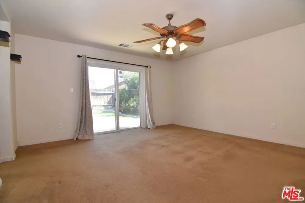 5116 Silver Clover Avenue Bakersfield, CA 93313